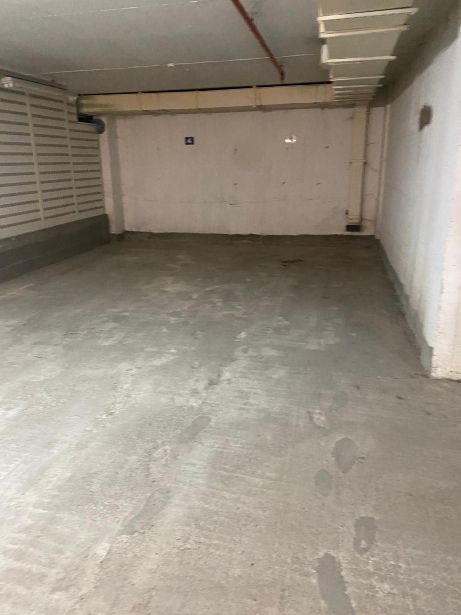 Luxury Apartments Parking In Garage Ni Eksteriør billede